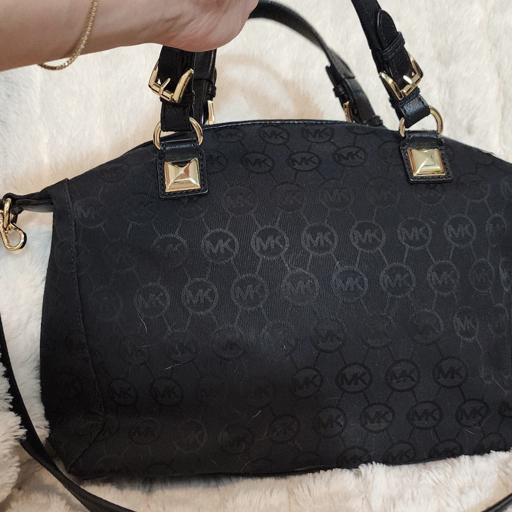 Sold - Picture 2 of 5